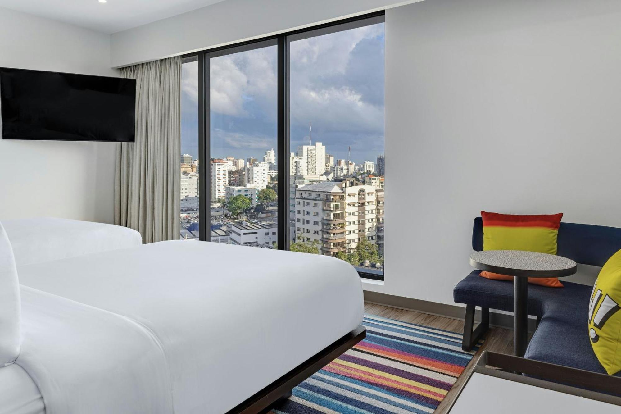 Отель Aloft Santo Domingo Piantini Экстерьер фото